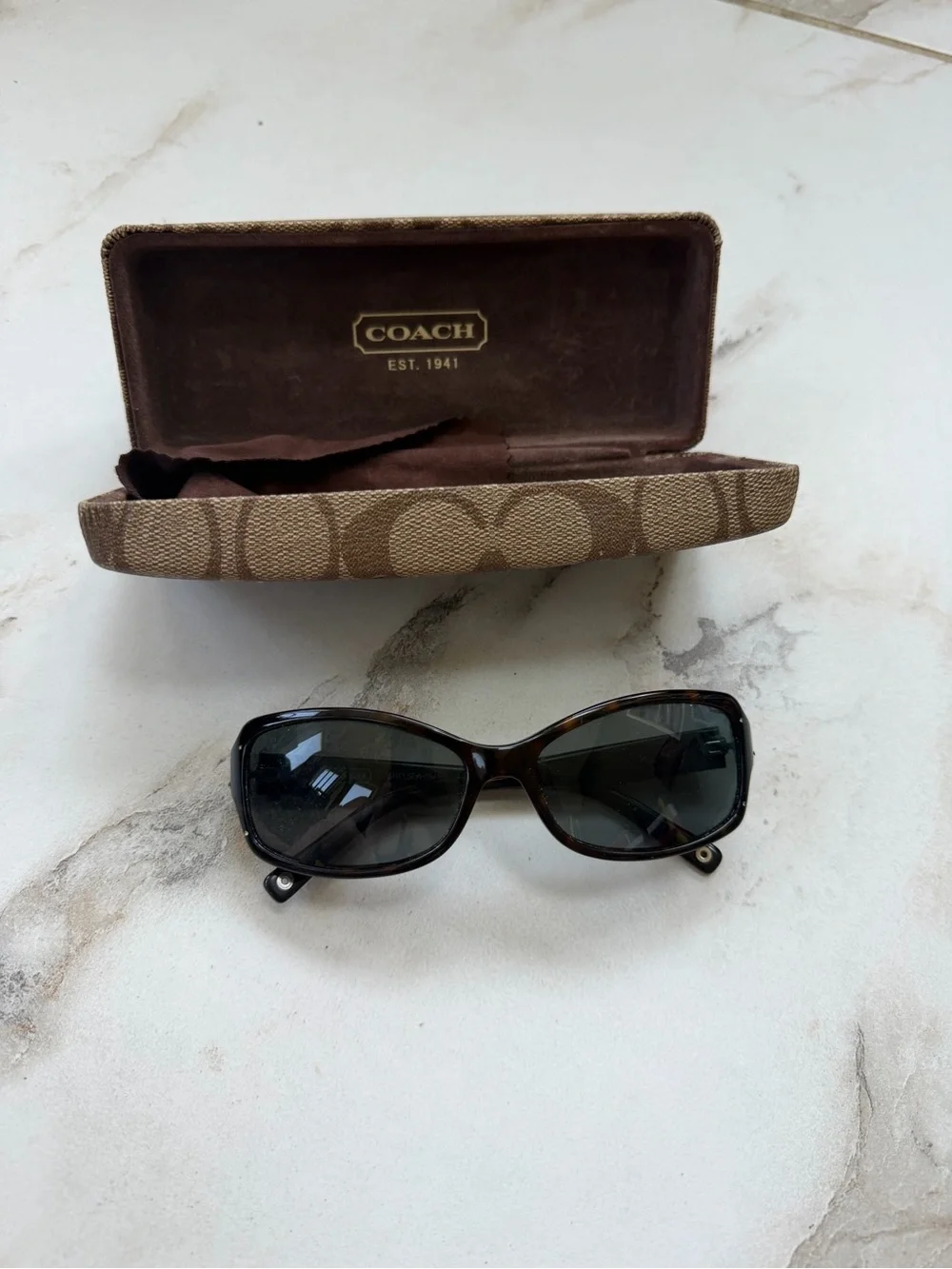 Coach Women's Tortoise Brown Sunglasses with Branded Case